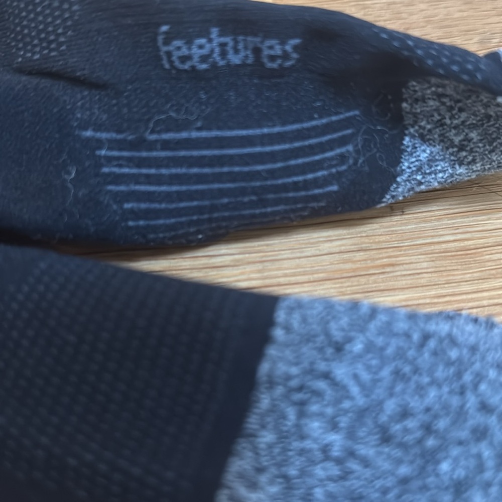 Feetures compression socks - Picture 2 of 4